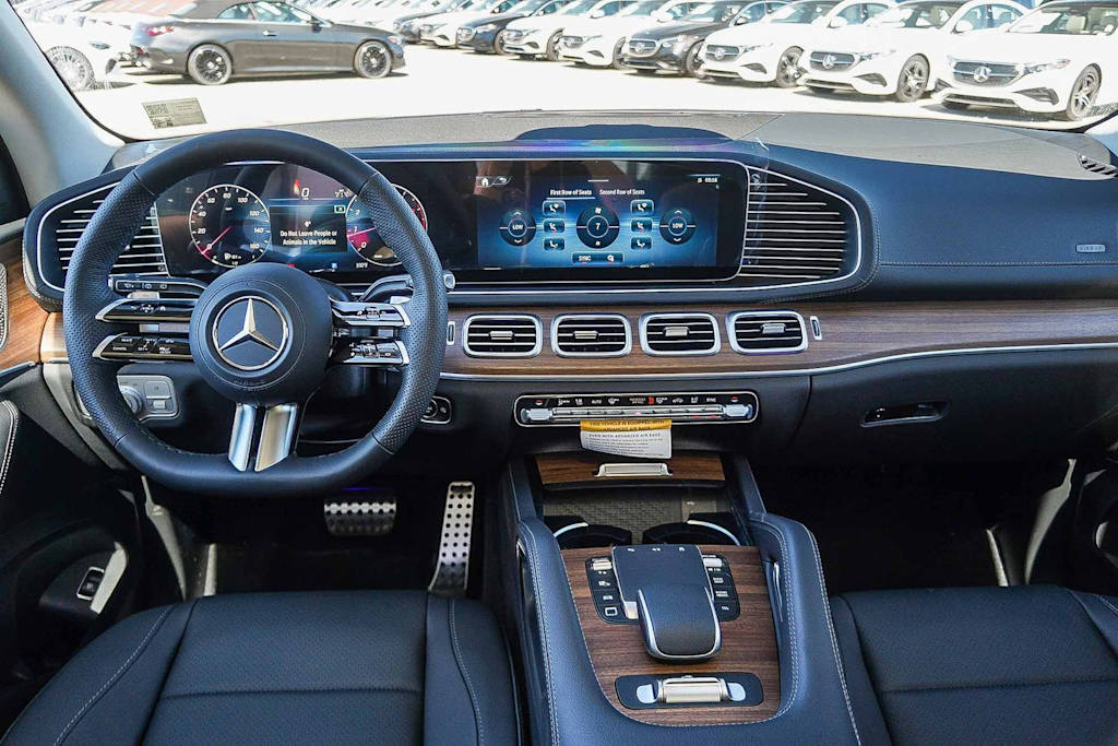 Thumbnail: 2026 Mercedes-Benz GLS - 2