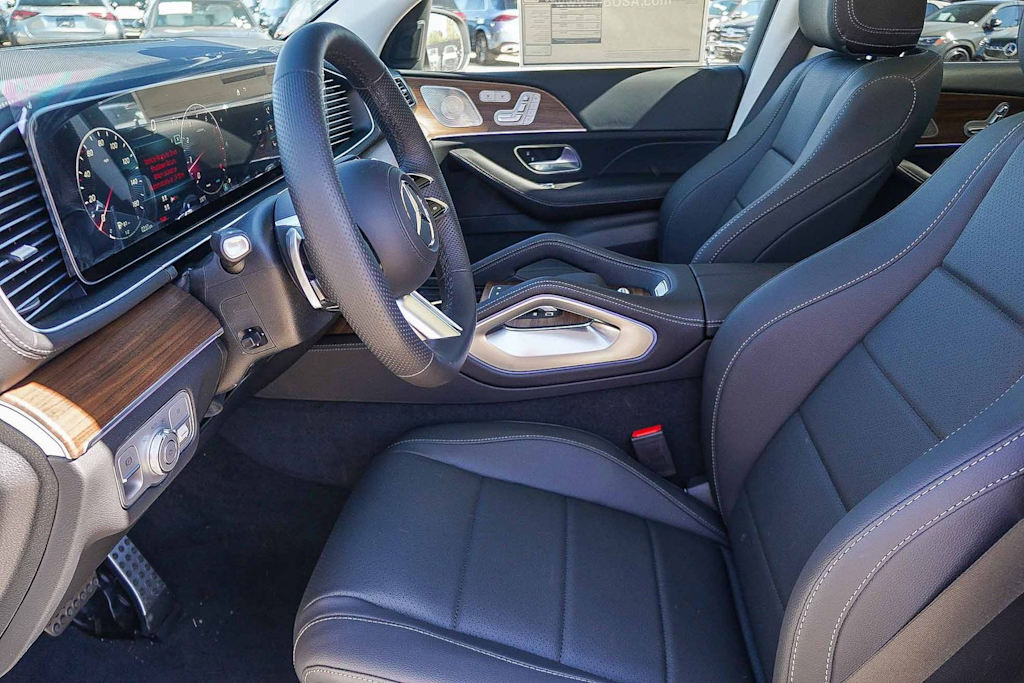 Thumbnail: 2026 Mercedes-Benz GLS - 10