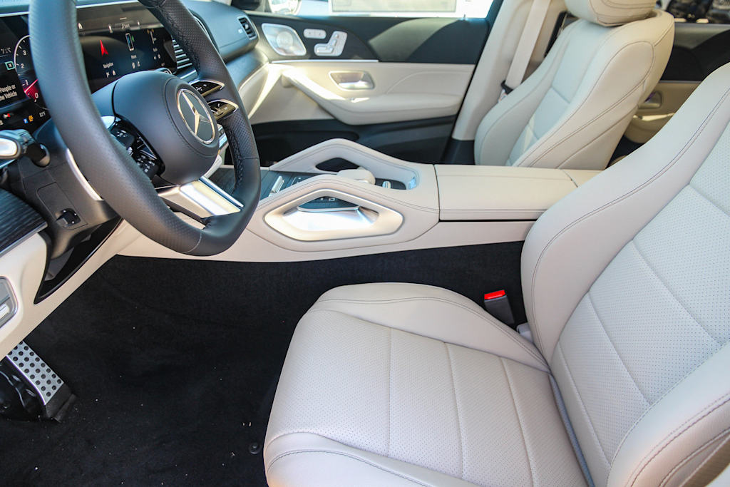 Thumbnail: 2026 Mercedes-Benz GLS - 11