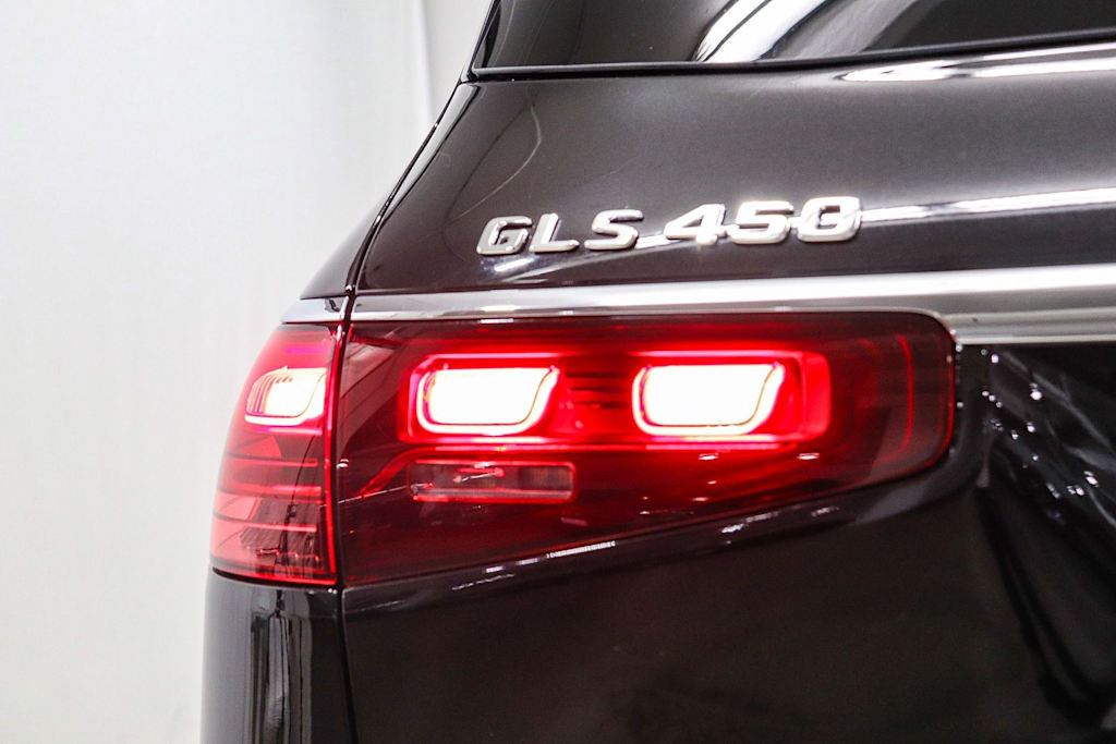 Thumbnail: 2026 Mercedes-Benz GLS - 21