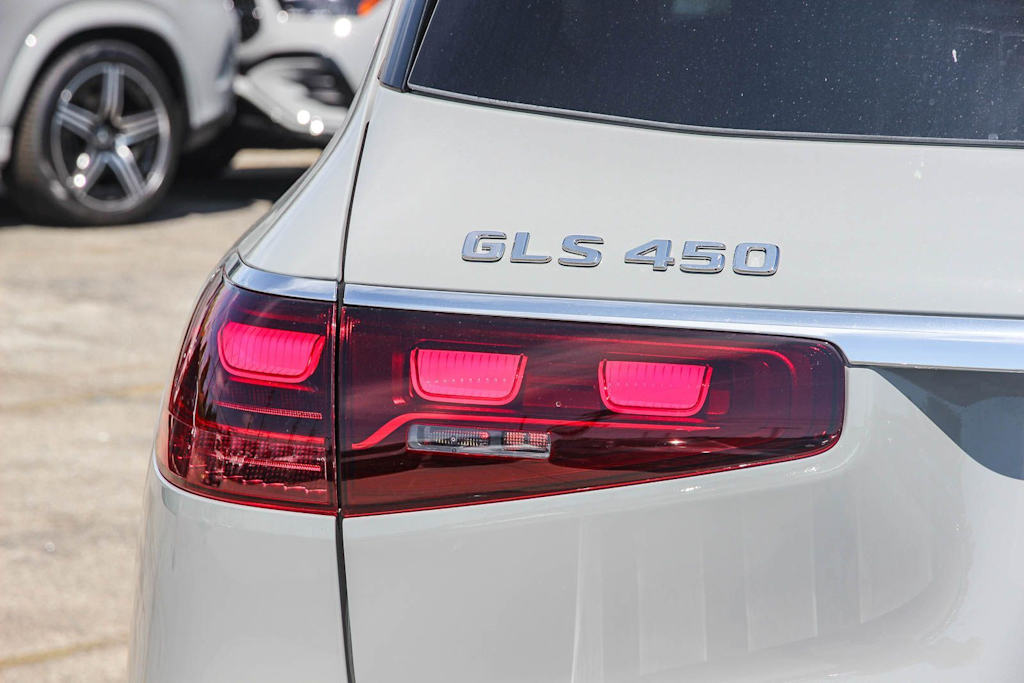 Thumbnail: 2026 Mercedes-Benz GLS - 17