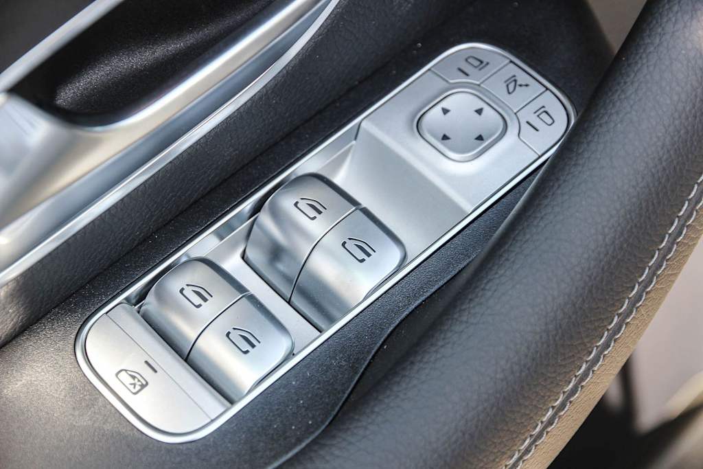 Thumbnail: 2026 Mercedes-Benz GLS - 24