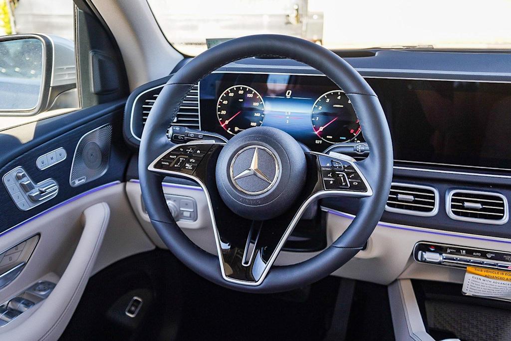 Thumbnail: 2026 Mercedes-Benz GLS - 9