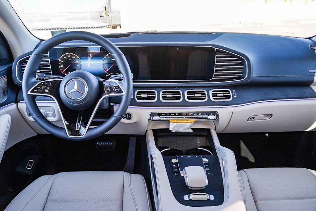 Thumbnail: 2026 Mercedes-Benz GLS - 2