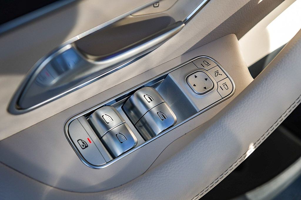 Thumbnail: 2026 Mercedes-Benz GLS - 24