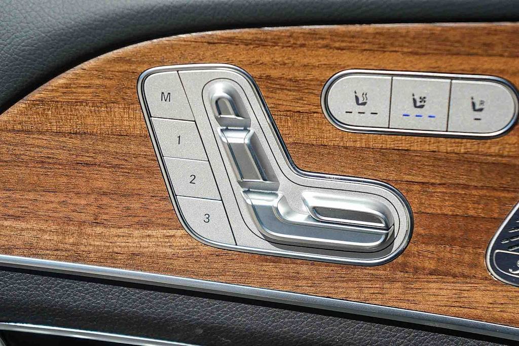 Thumbnail: 2026 Mercedes-Benz GLS - 24