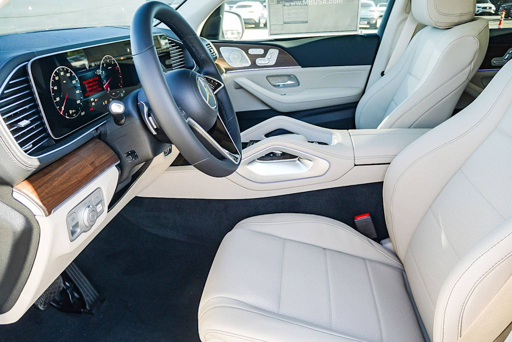 Thumbnail: 2026 Mercedes-Benz GLS - 11
