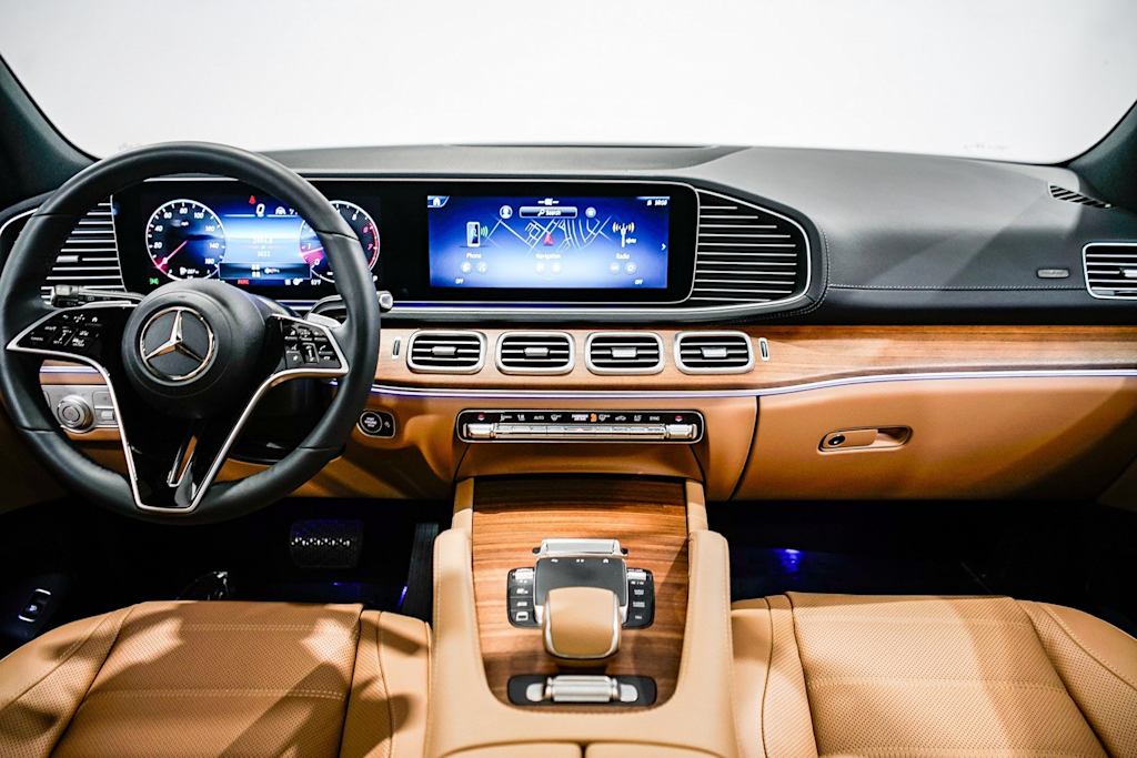 Thumbnail: 2025 Mercedes-Benz GLS - 2