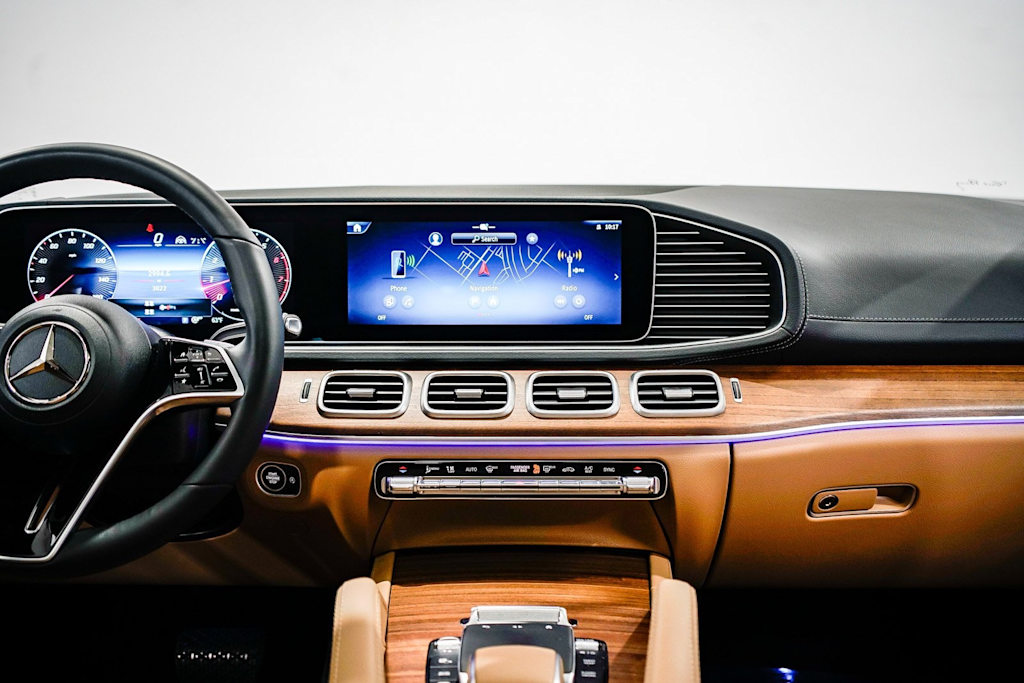 Thumbnail: 2025 Mercedes-Benz GLS - 21