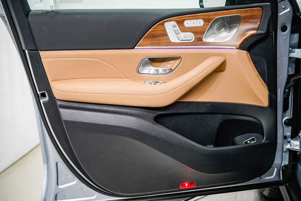 Thumbnail: 2025 Mercedes-Benz GLS - 24