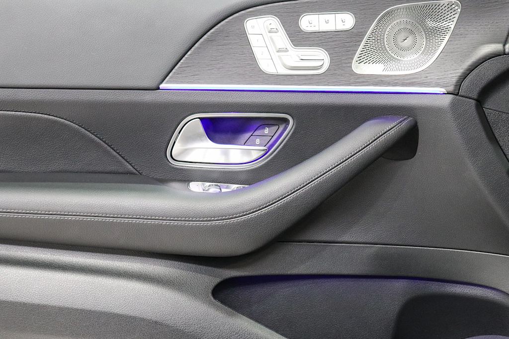 Thumbnail: 2026 Mercedes-Benz GLS - 30