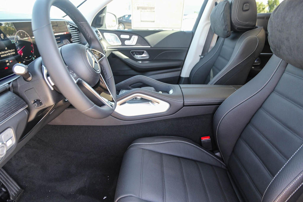Thumbnail: 2026 Mercedes-Benz GLS - 11