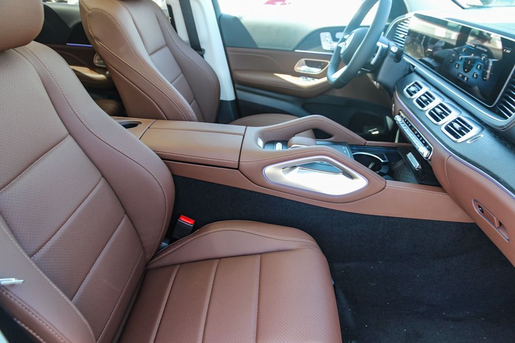 Thumbnail: 2026 Mercedes-Benz GLS - 10