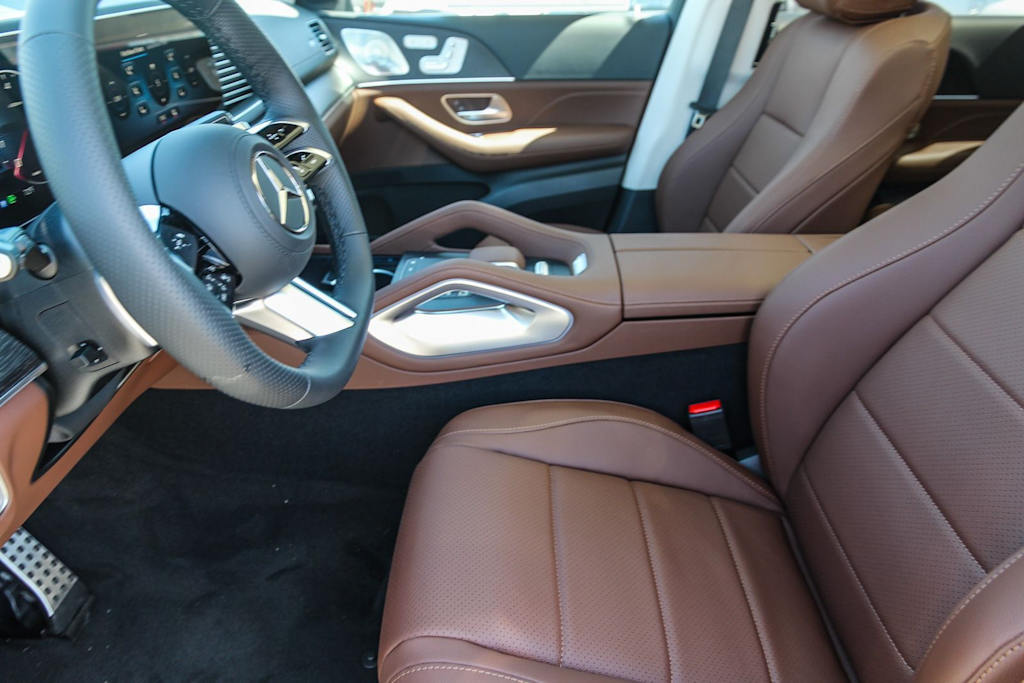 Thumbnail: 2026 Mercedes-Benz GLS - 11