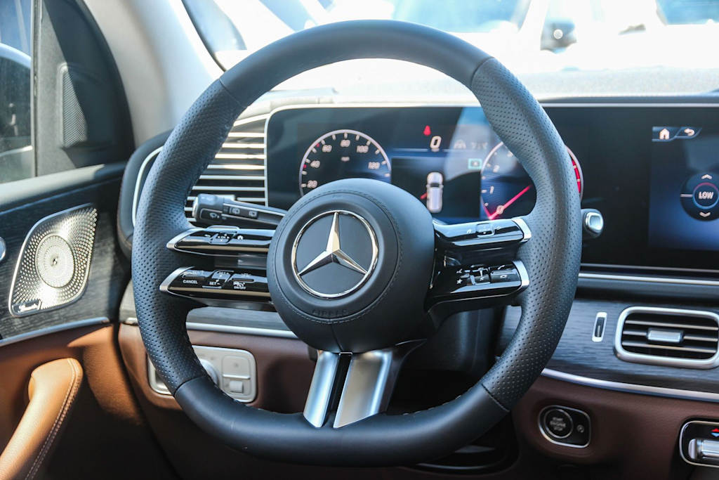 Thumbnail: 2026 Mercedes-Benz GLS - 9