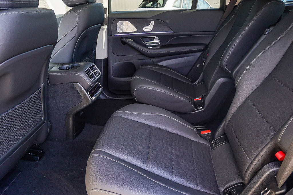 Thumbnail: 2026 Mercedes-Benz GLS - 12