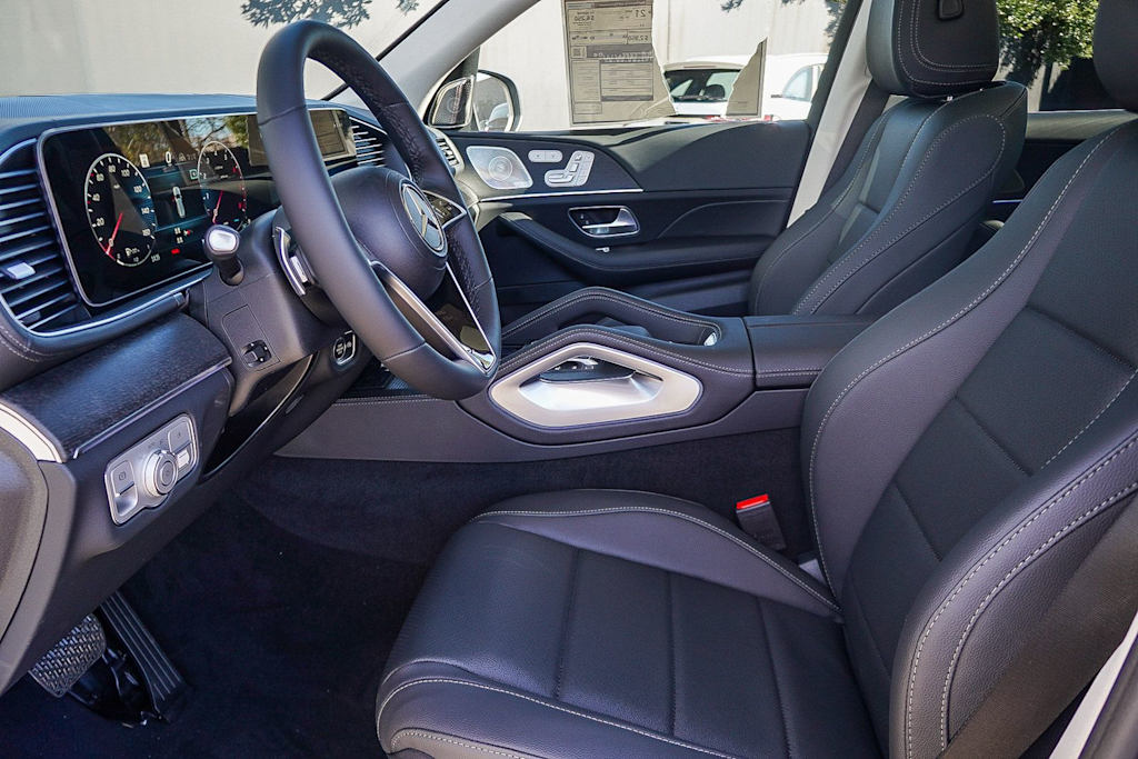 Thumbnail: 2026 Mercedes-Benz GLS - 11