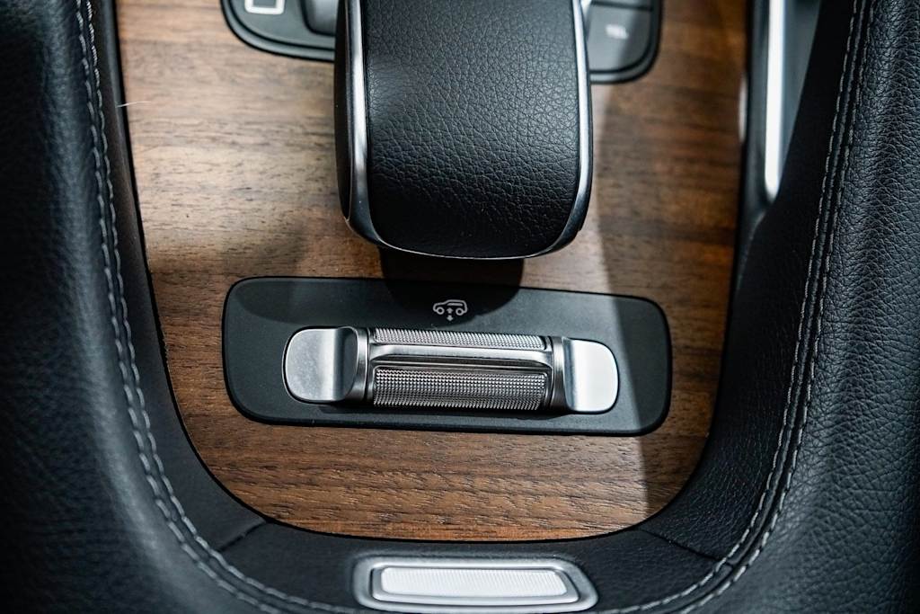 Thumbnail: 2025 Mercedes-Benz GLS - 26