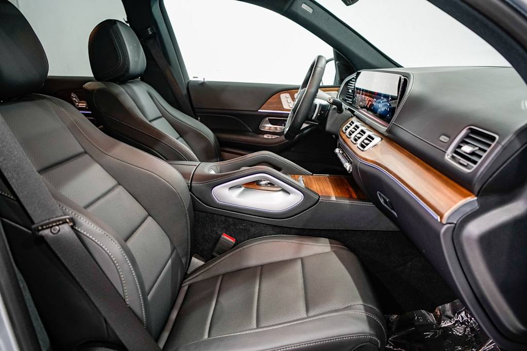 Thumbnail: 2025 Mercedes-Benz GLS - 10