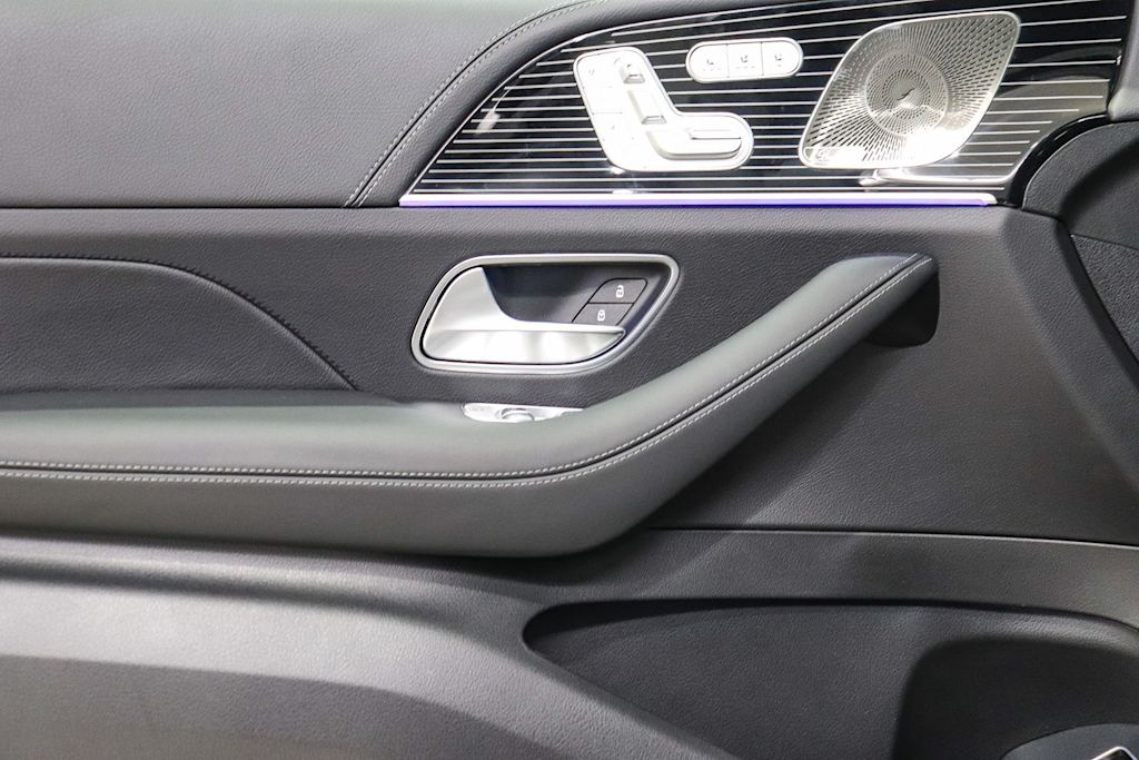 Thumbnail: 2026 Mercedes-Benz GLS - 26