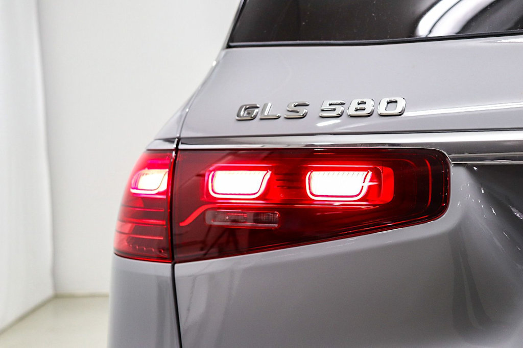 Thumbnail: 2026 Mercedes-Benz GLS - 20