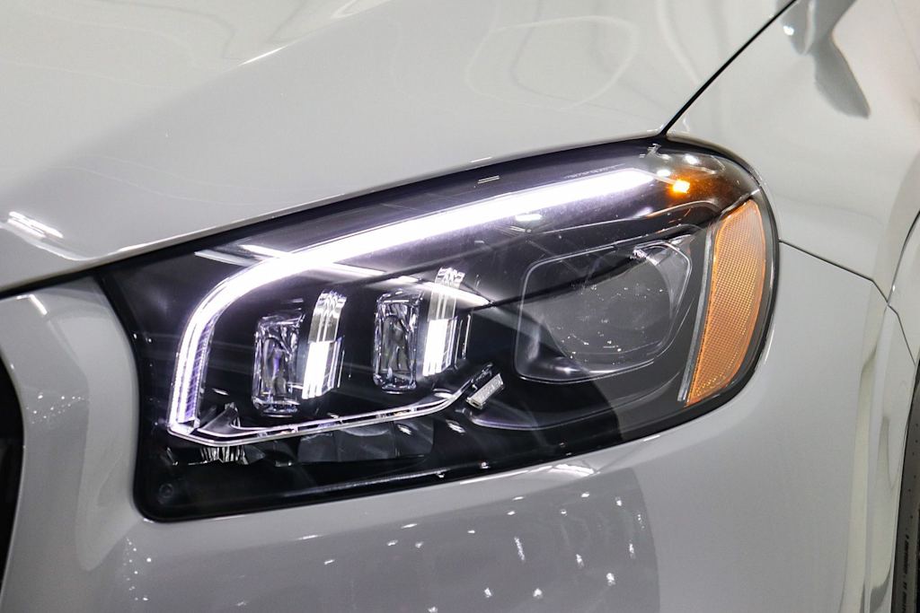 Thumbnail: 2026 Mercedes-Benz GLS - 18