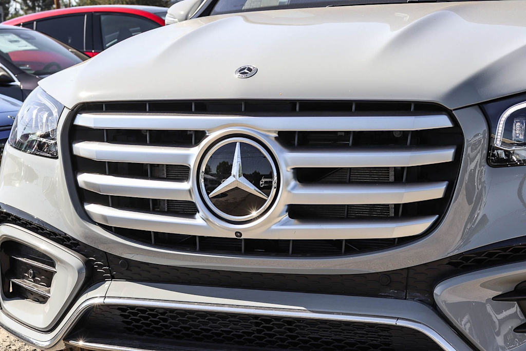 Thumbnail: 2026 Mercedes-Benz GLS - 17