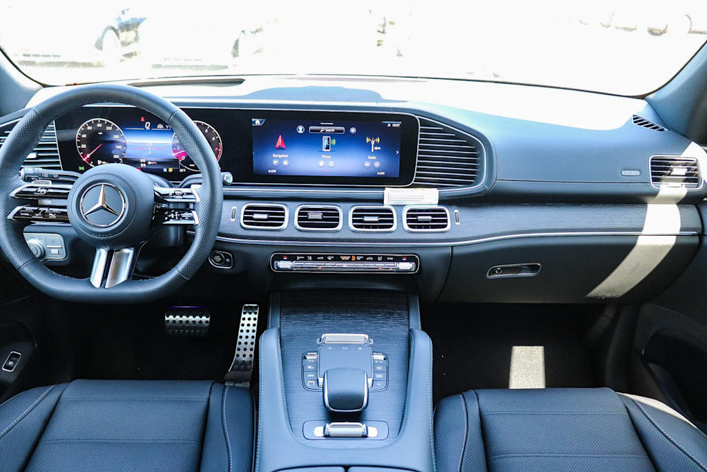 Thumbnail: 2026 Mercedes-Benz GLS - 2