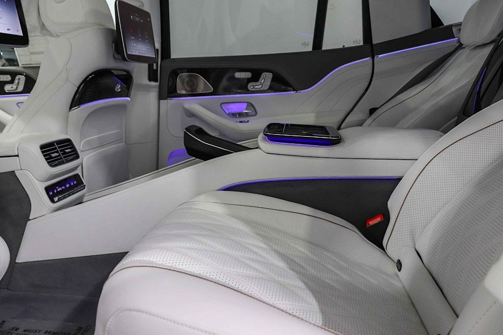 Thumbnail: 2026 Mercedes-Benz GLS - 21