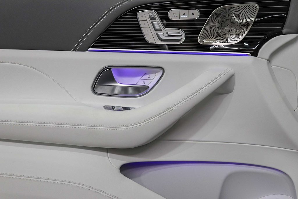 Thumbnail: 2026 Mercedes-Benz GLS - 26