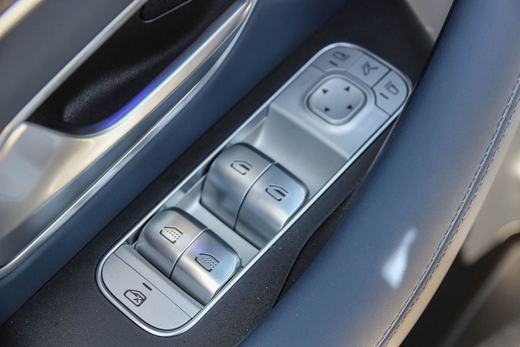 Thumbnail: 2026 Mercedes-Benz GLS - 23