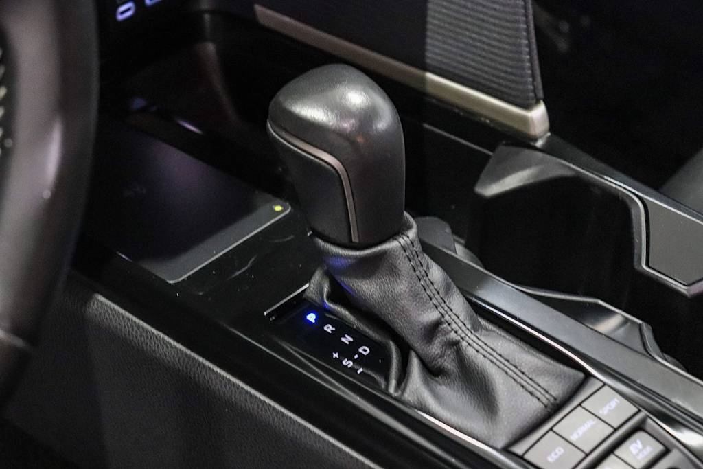 Thumbnail: 2025 Toyota Camry - 13