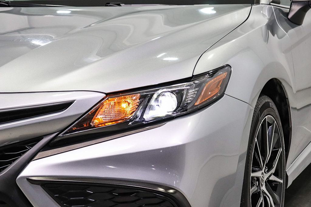 Thumbnail: 2022 Toyota Camry - 20