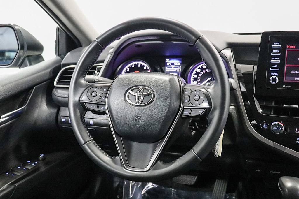 Thumbnail: 2022 Toyota Camry - 11