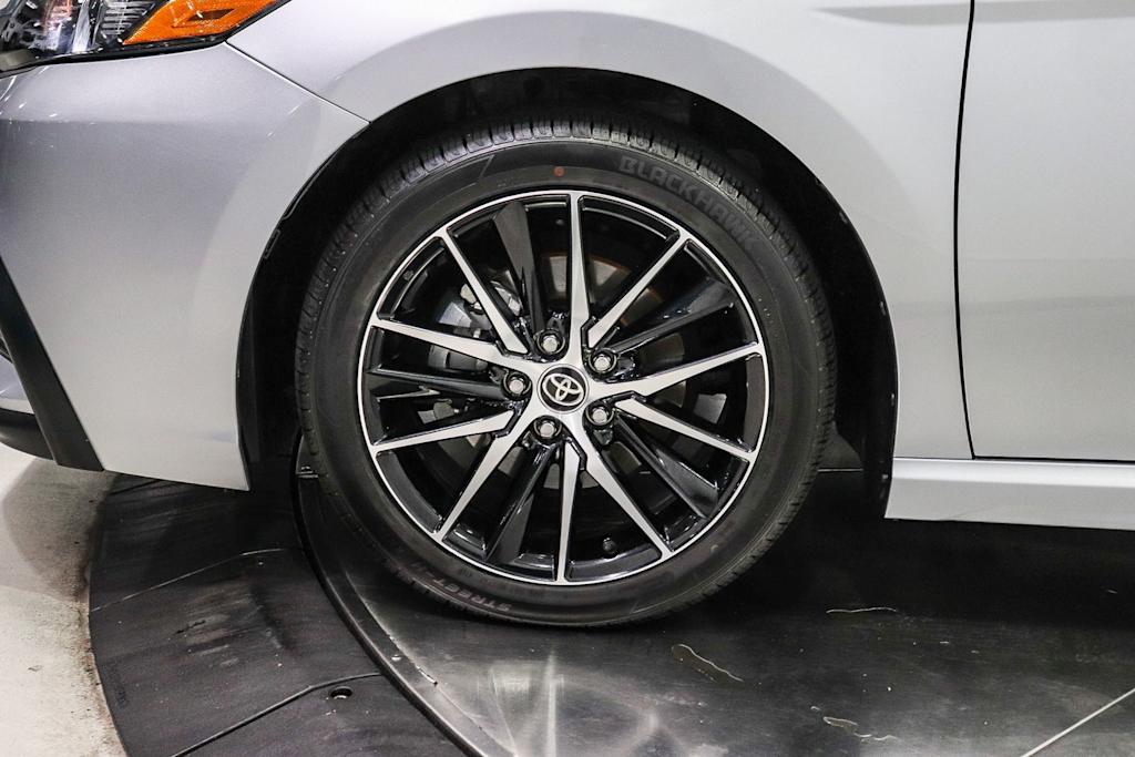 Thumbnail: 2022 Toyota Camry - 5