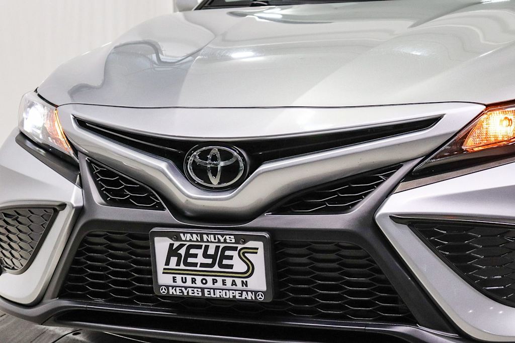 Thumbnail: 2022 Toyota Camry - 21
