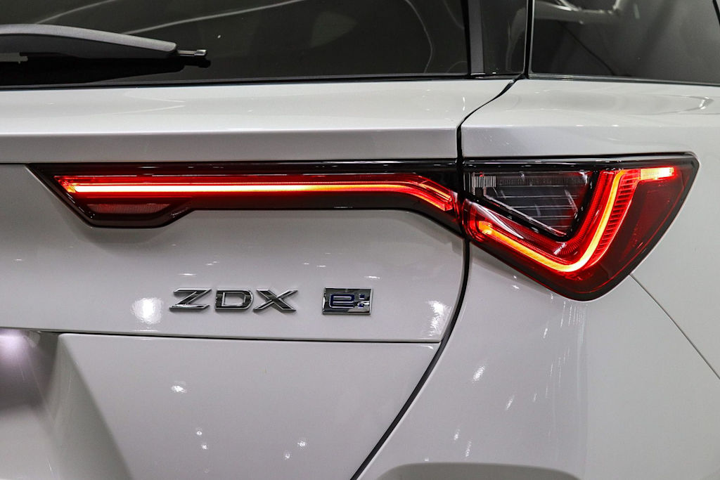 Thumbnail: 2024 Acura ZDX - 22
