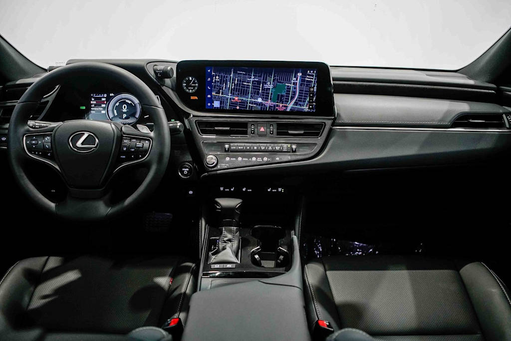 Thumbnail: 2025 Lexus ES - 2