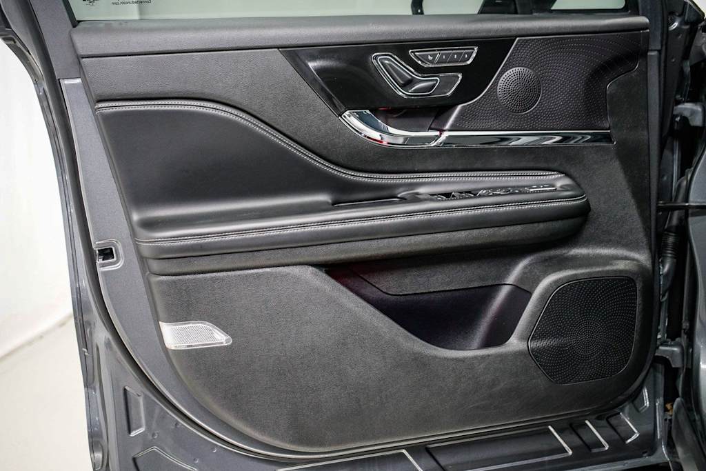 Thumbnail: 2023 Lincoln Corsair - 21