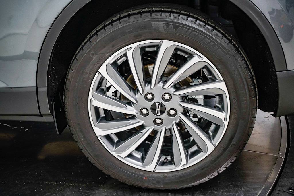 Thumbnail: 2023 Lincoln Corsair - 6