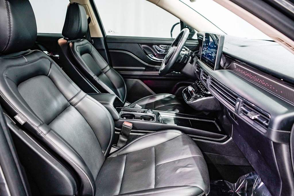 Thumbnail: 2023 Lincoln Corsair - 9