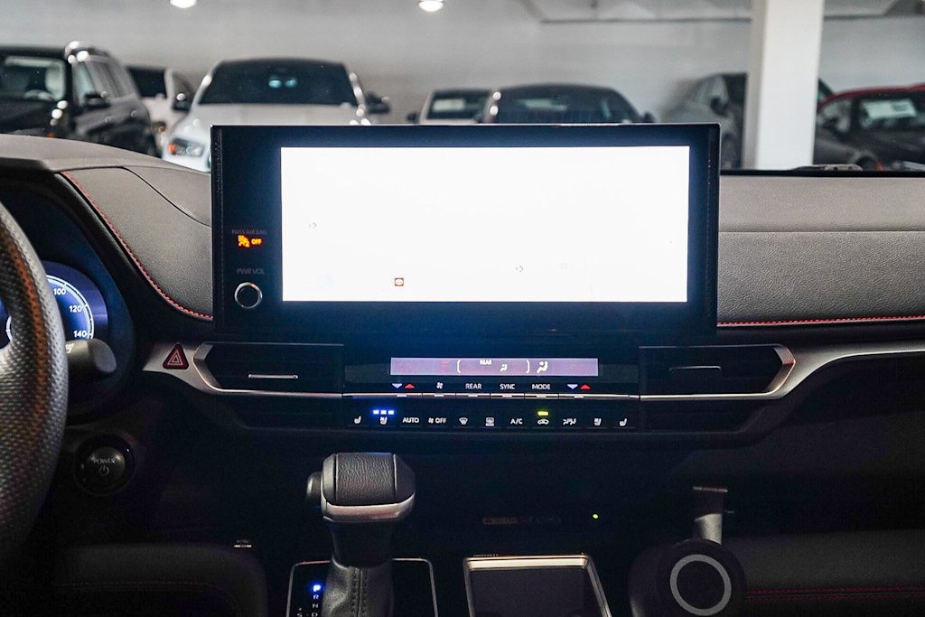 Thumbnail: 2025 Toyota Sienna - 13