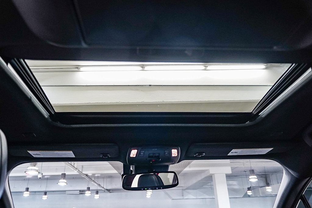 Thumbnail: 2025 Toyota Sienna - 24