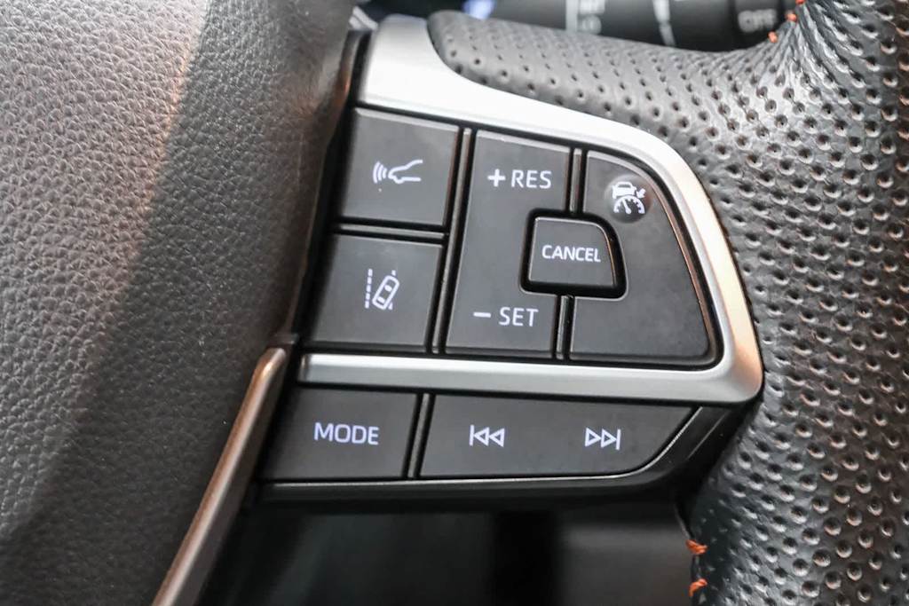 Thumbnail: 2024 Toyota Sienna - 24