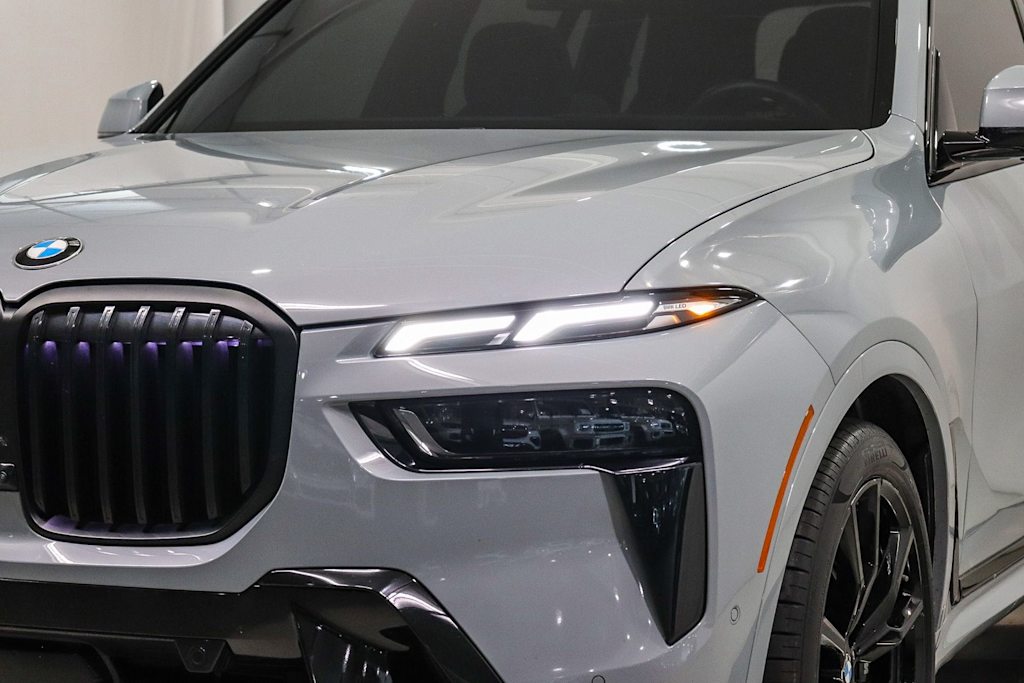 Thumbnail: 2025 BMW X7 - 19