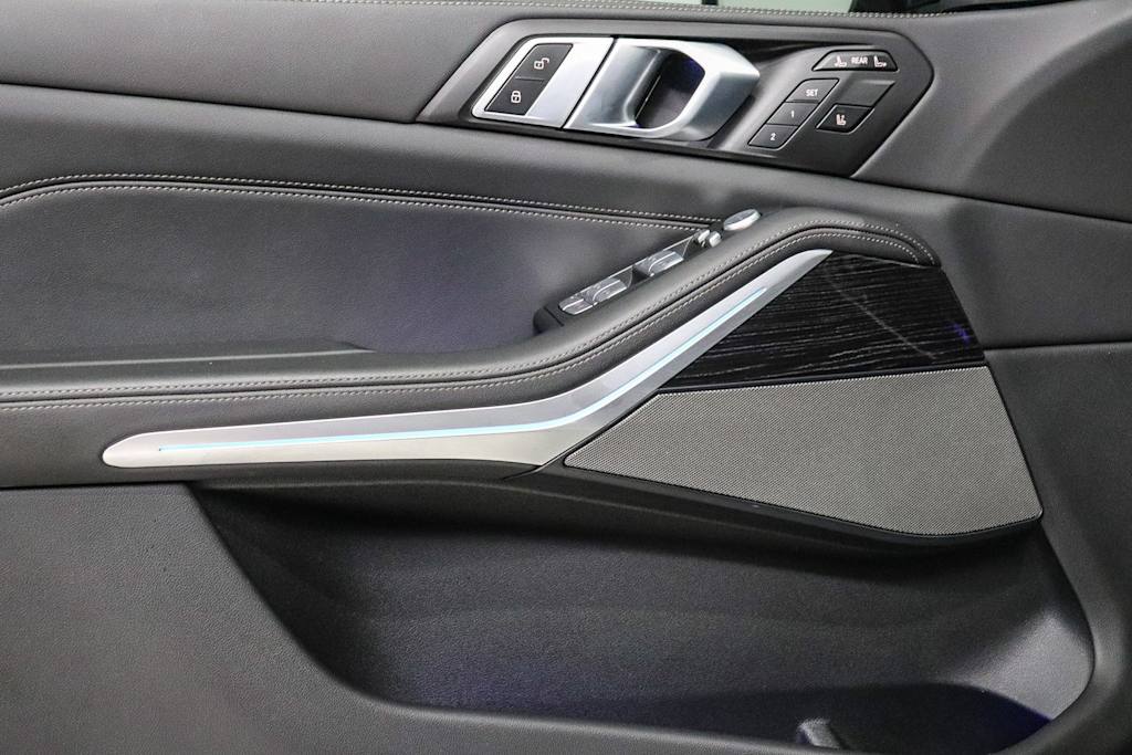 Thumbnail: 2025 BMW X7 - 27
