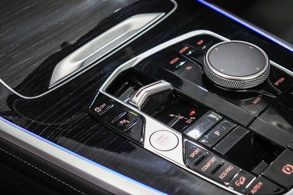 Thumbnail: 2025 BMW X7 - 6