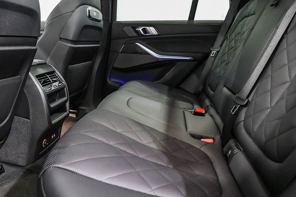 Thumbnail: 2025 BMW X5 - 10