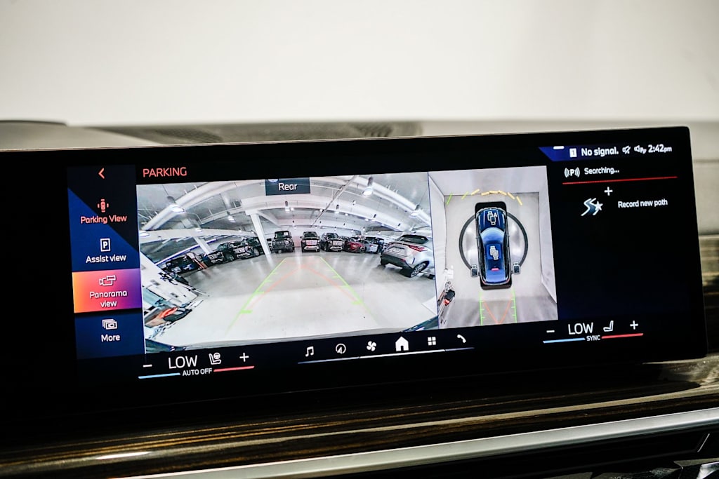 Thumbnail: 2024 BMW X6 - 27