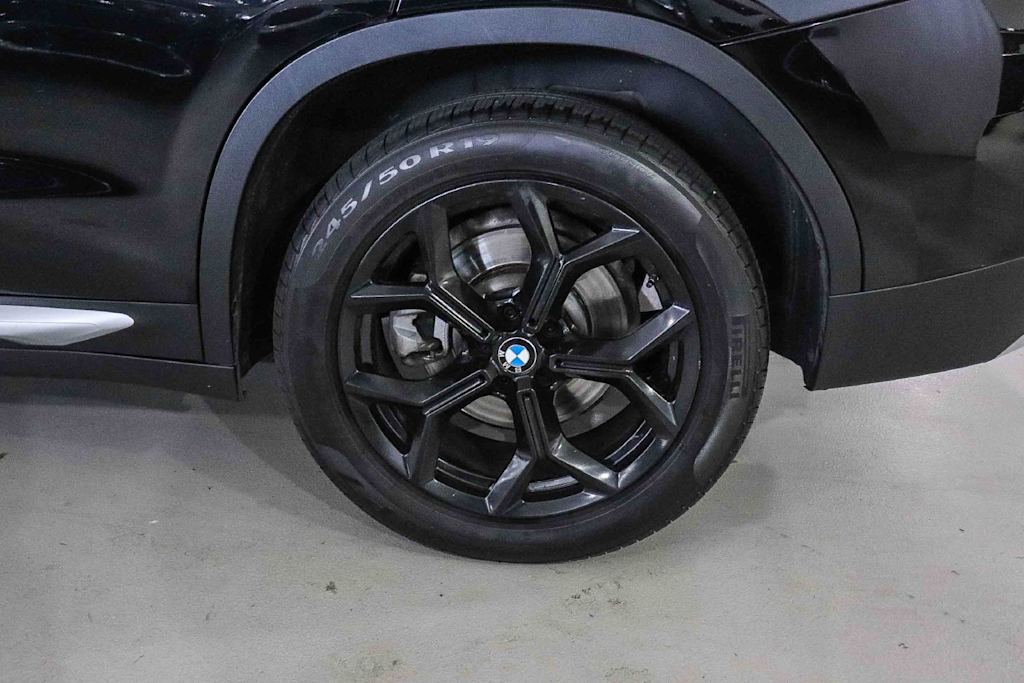 Thumbnail: 2023 BMW X3 - 21